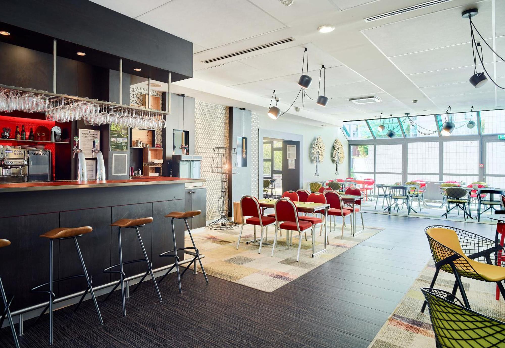 B&B Hotel Saint-Quentin-En-Yvelines Centre Gare 4 Etoiles Montigny-le-Bretonneux Exterior foto